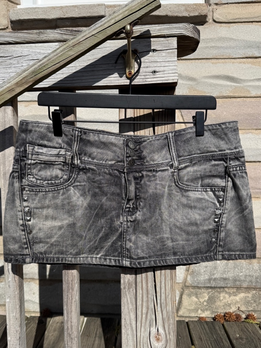 Decree Y2K Mini Skirt Low Rise Studded Grunge Punk Distressed Size 11